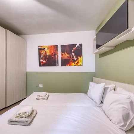 Apartment Spacious 5br With Private Terrace And Ensuite Gwardamanga