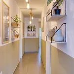 Spacious 5br With Private Terrace And Ensuite *