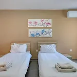 Spacious 5br With Private Terrace And Ensuite Daire